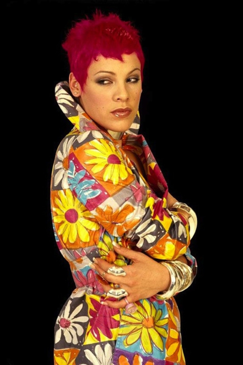 Fotos de estudio extrañas, inusuales y sin éxito de celebridades Fotos de estudio extrañas, inusuales y sin éxito de celebridades