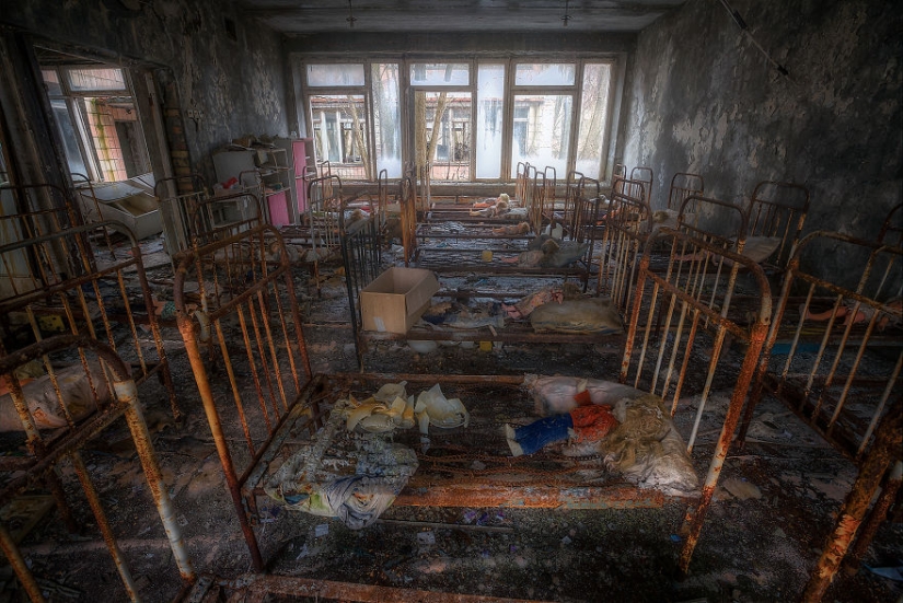 Fotos fascinantes y espeluznantes de Chernóbil y Pripyat por Christian Lipovan