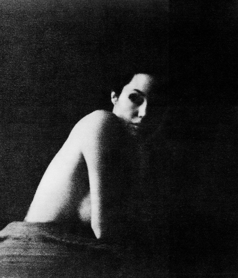 Fotos íntimas de Angelina Jolie tomadas por su esposo Brad Pitt