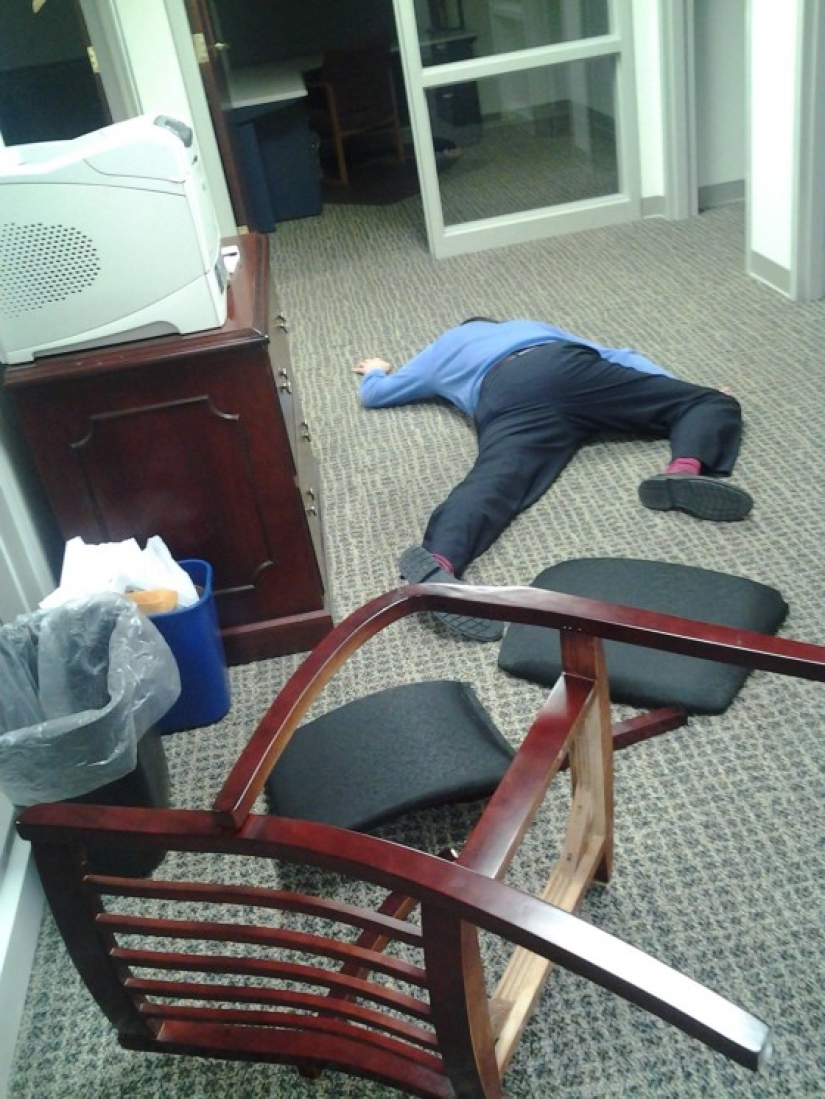 Fotos ridículas y divertidas de fiestas corporativas de Año Nuevo