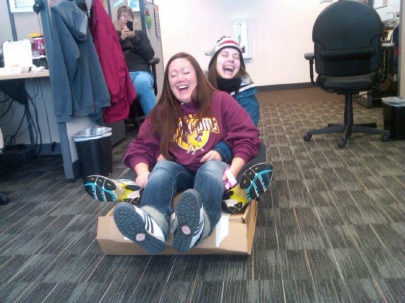 Fotos ridículas y divertidas de fiestas corporativas de Año Nuevo