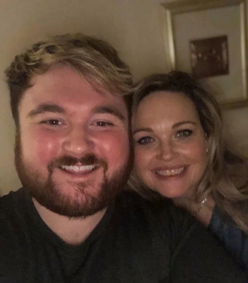 From a bear to a tigress: a woman receives compliments from her son's friends after she lost 64 kg