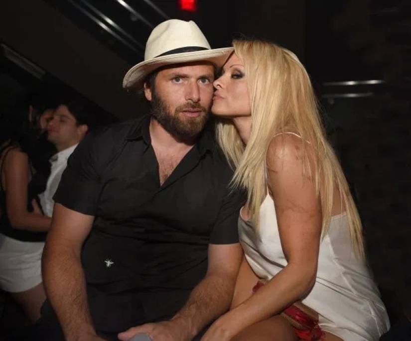 From a few hours to a couple of weeks: the 10 shortest marriages in the history of Hollywood