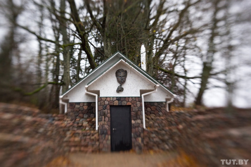 From the house where Vysotsky lived, the Belarusian businessman made a strange museum "as a gift to all people" From the house where Vysotsky lived, the Belarusian businessman made a strange museum "as a gift to all people"