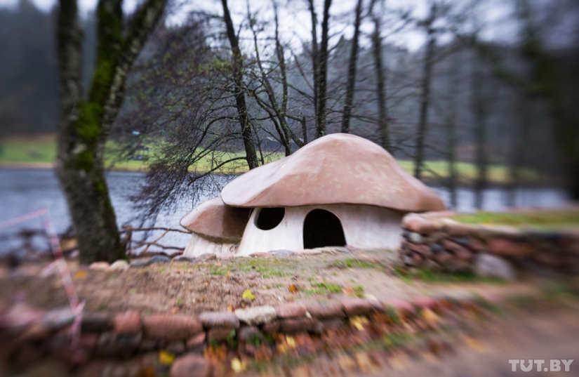 From the house where Vysotsky lived, the Belarusian businessman made a strange museum "as a gift to all people" From the house where Vysotsky lived, the Belarusian businessman made a strange museum "as a gift to all people"