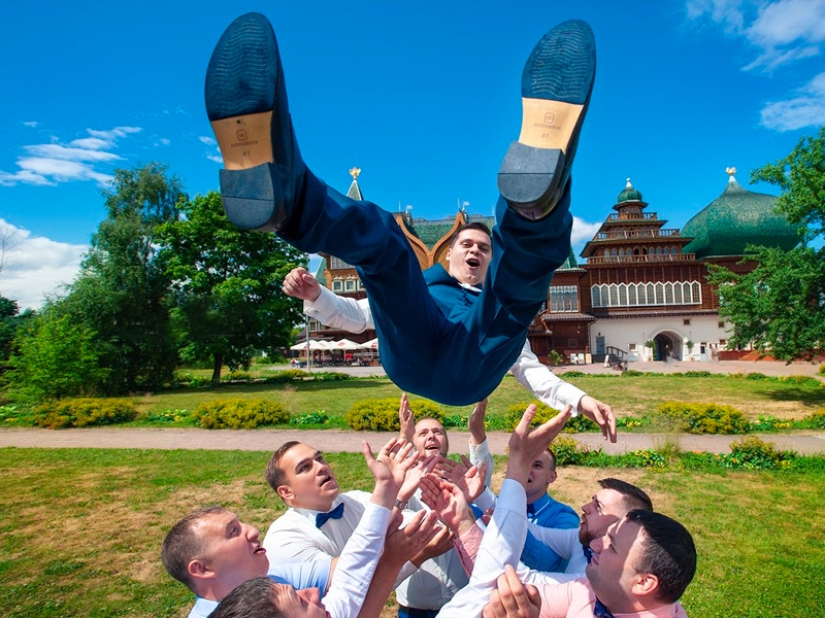 Funny wedding pictures with the participation of the groom's friends