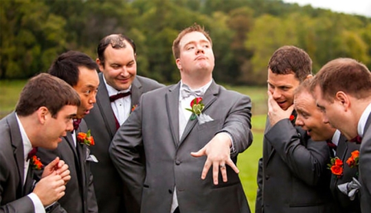 Funny wedding pictures with the participation of the groom's friends