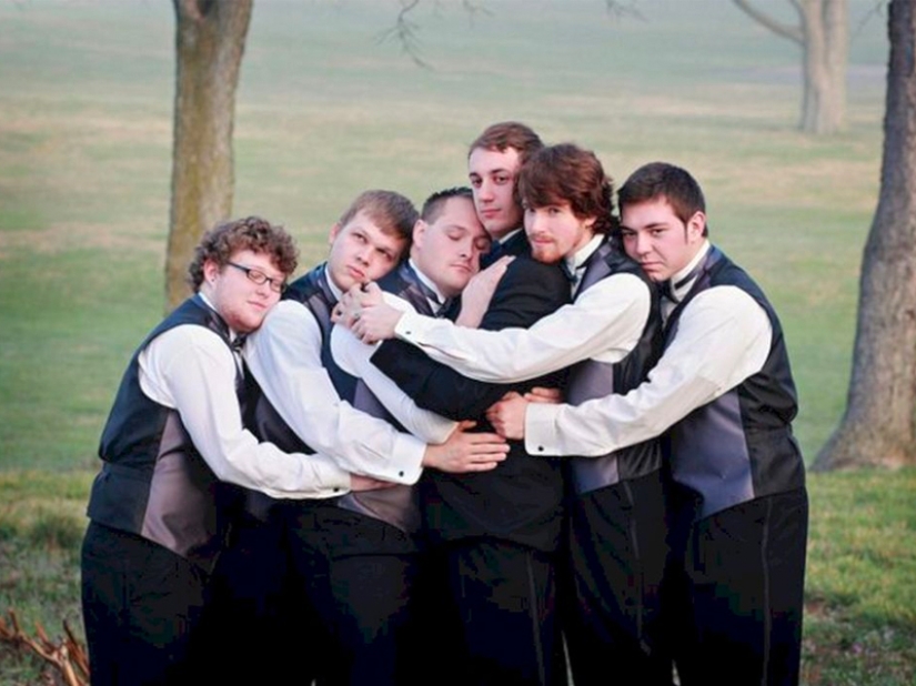 Funny wedding pictures with the participation of the groom's friends
