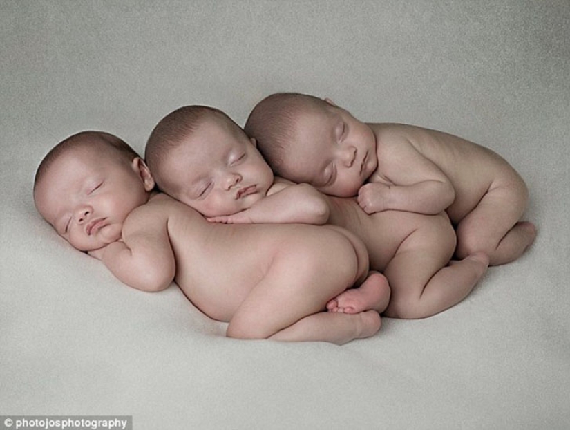 Genetic photocopy: British triplets who are distinguished only by their own mother Genetic photocopy: British triplets who are distinguished only by their own mother