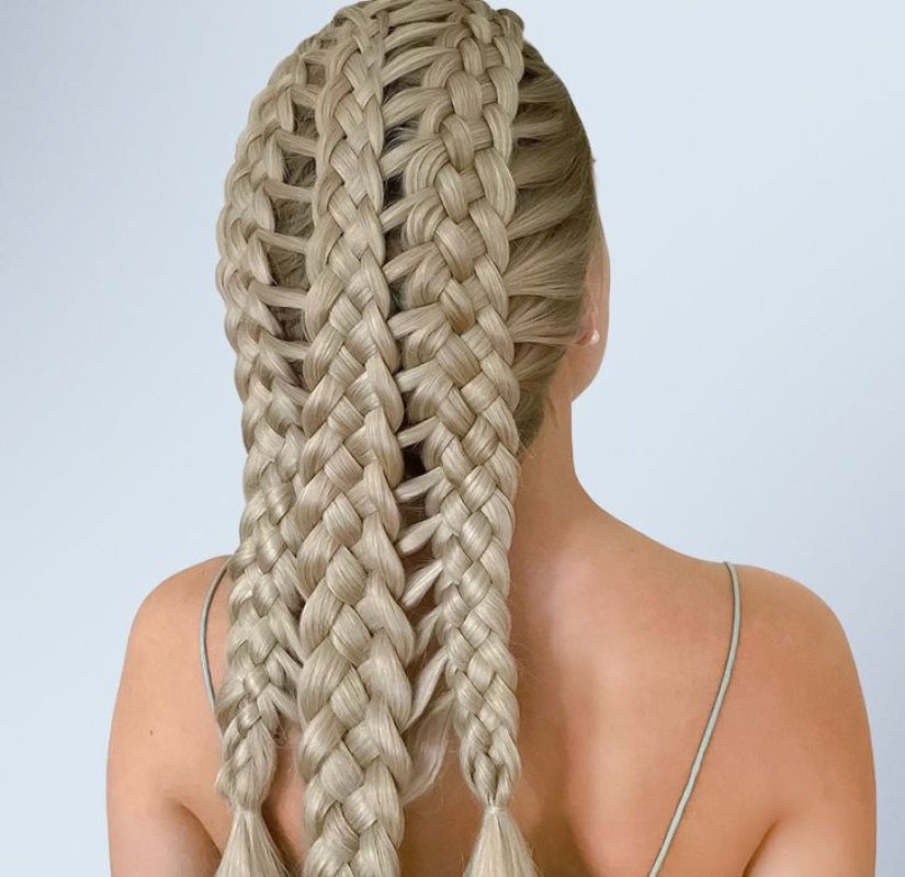 German girl creates mesmerizing hairstyles similar to crochet patterns German girl creates mesmerizing hairstyles similar to crochet patterns