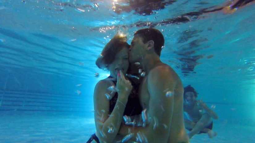 "Get on her back and lift your finger": how to check if teenage children are lying to you "Get on her back and lift your finger": how to check if teenage children are lying to you