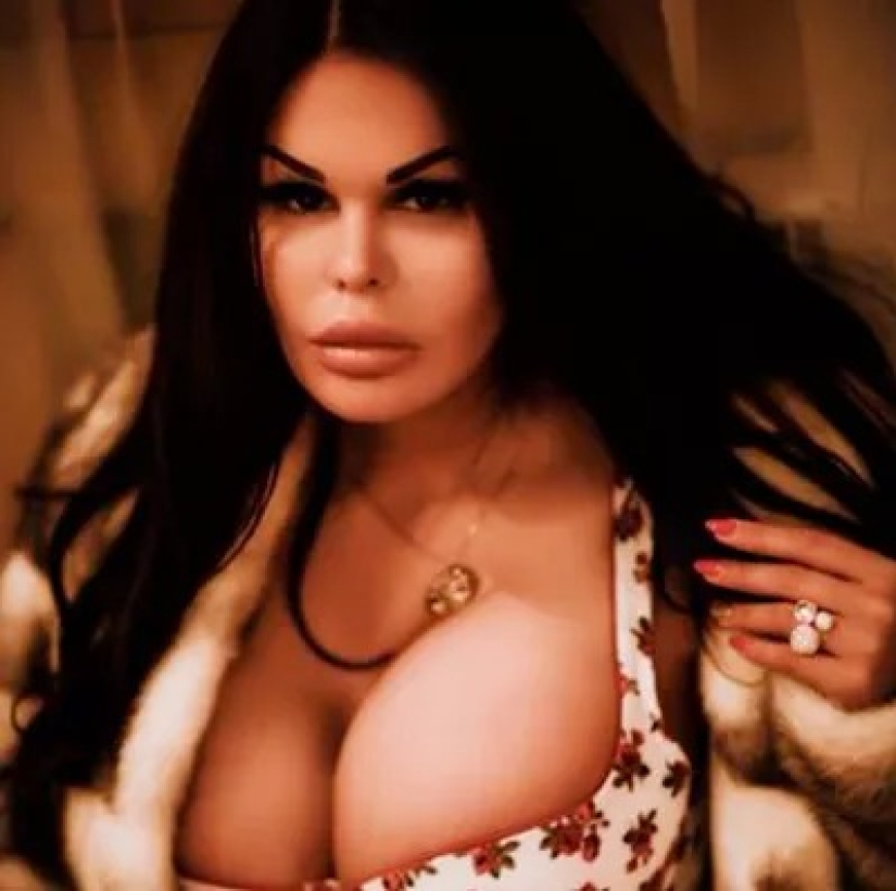 Girls from Instagram, which were quite ordinary, and turned into cartoons Girls from Instagram, which were quite ordinary, and turned into cartoons