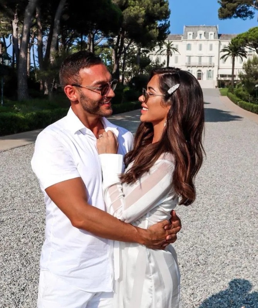 Golden kids: la descendencia de las estrellas del programa de televisión The Real Housewives of Cheshire arde por la vida más fría que sus padres Golden kids: la descendencia de las estrellas del programa de televisión The Real Housewives of Cheshire arde por la vida más fría que sus padres