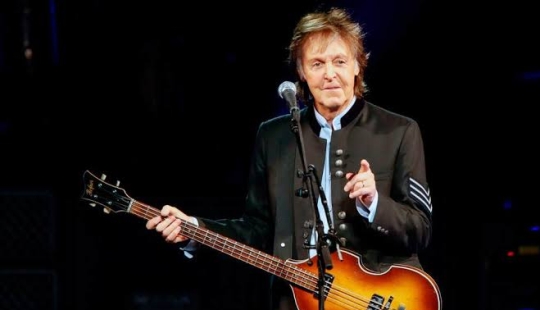 Golden Strings: The 10 richest Guitarists of 2019 Golden Strings: The 10 richest Guitarists of 2019