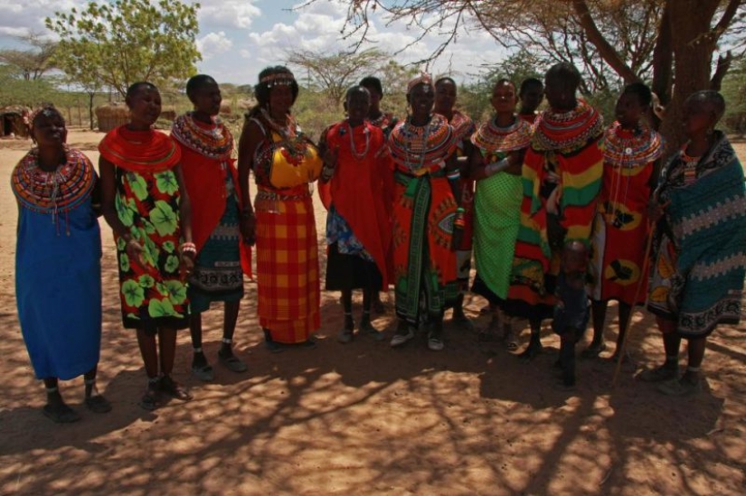 Golpeada por el sol: una modelo rubia de Alemania se ha vuelto de piel oscura y quiere mudarse a África