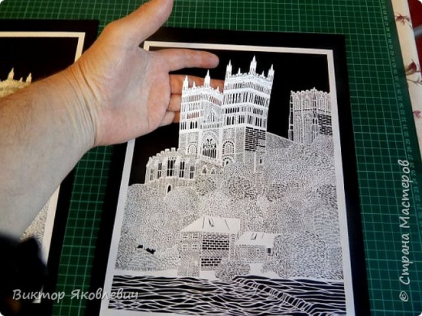 Grandfather from Pskov makes incredible paintings out of paper