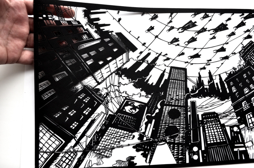 Grandfather from Pskov makes incredible paintings out of paper