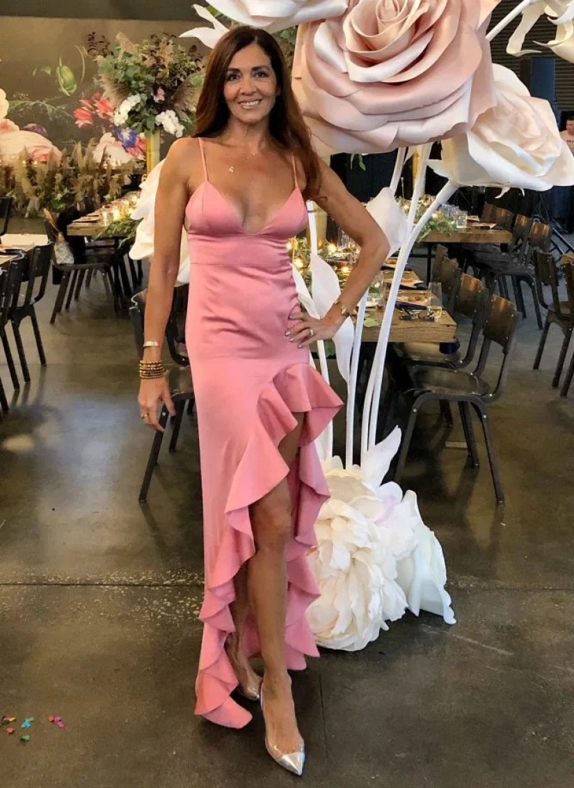 Granny with peppercorn: slender American woman is mistaken for her daughter's sister Granny with peppercorn: slender American woman is mistaken for her daughter's sister