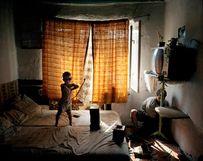 Gypsy nomads in the lens of a Dane