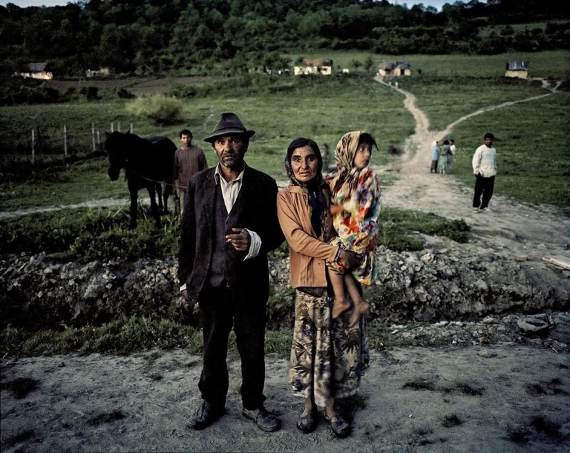 Gypsy nomads in the lens of a Dane