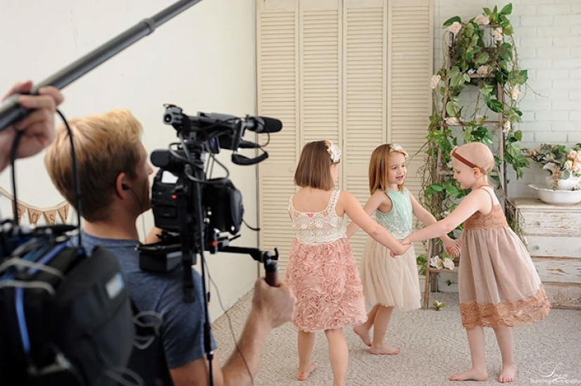 Habiendo derrotado al cáncer, las chicas repitieron la sesión de fotos tomada al comienzo del viaje