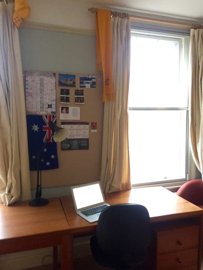 Hacer los deberes en la fuente del siglo XIV: un día en la vida de un estudiante de Cambridge