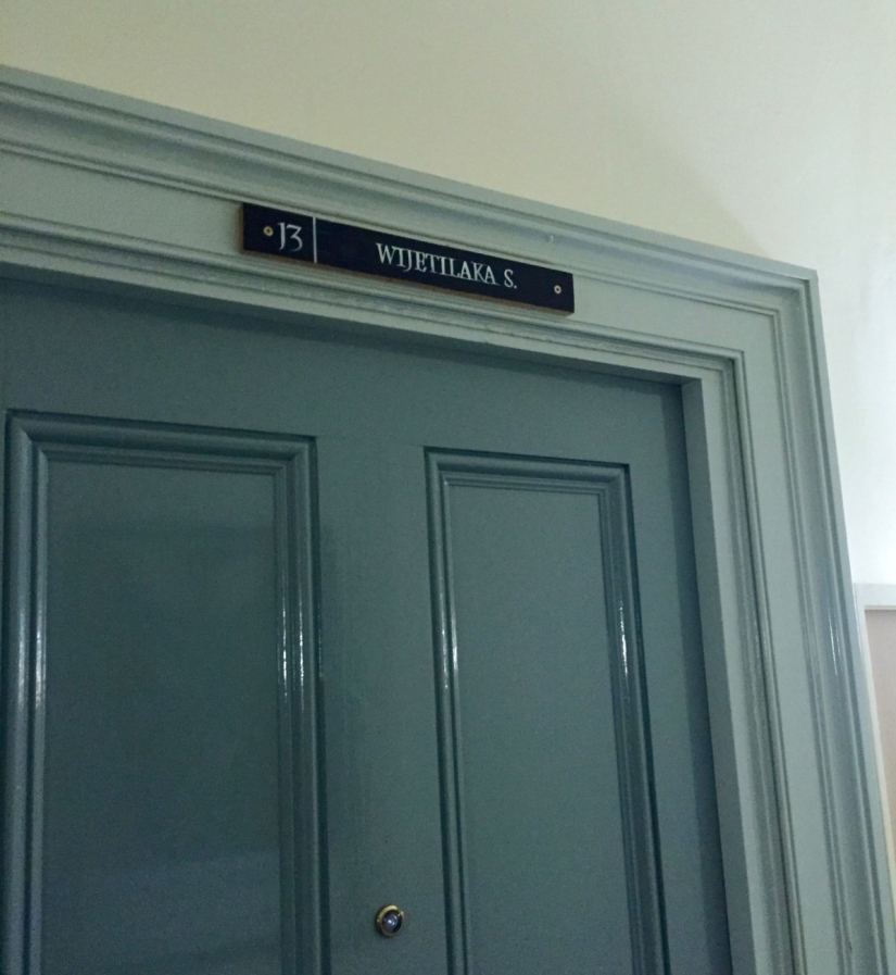 Hacer los deberes en la fuente del siglo XIV: un día en la vida de un estudiante de Cambridge