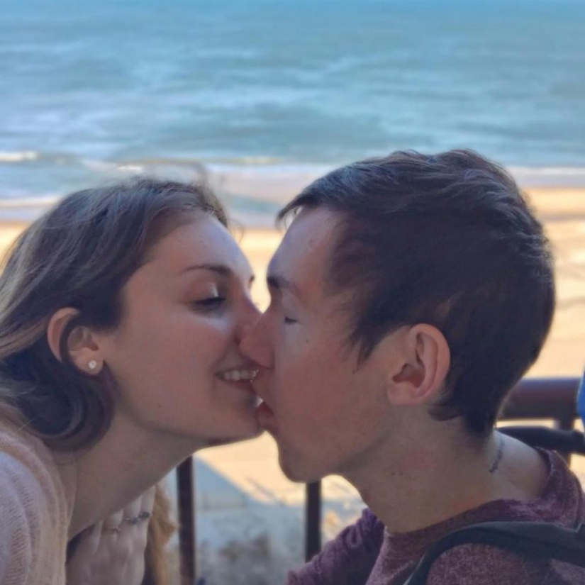 Happy together: the love story of a guy in a wheelchair and a girl with a big heart