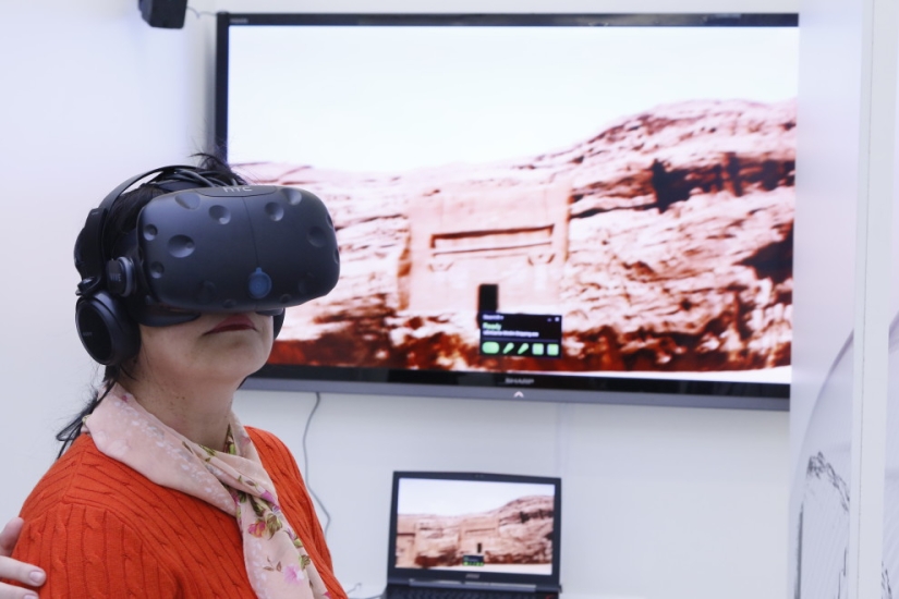 Háblame de Arabia, estoy locamente interesado Háblame de Arabia, estoy locamente interesado