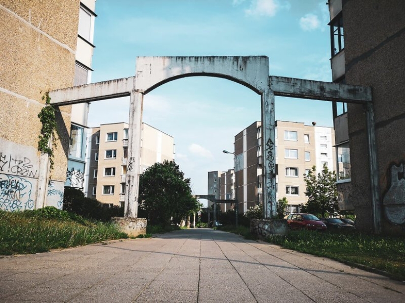 Here's what the Lithuanian neighborhood looks like, where the British filmed Chernobyl