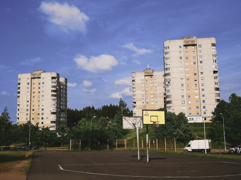 Here's what the Lithuanian neighborhood looks like, where the British filmed Chernobyl