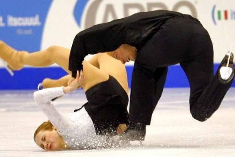 Hilarious Sports Pics That Were Taken At Just The Right Moment