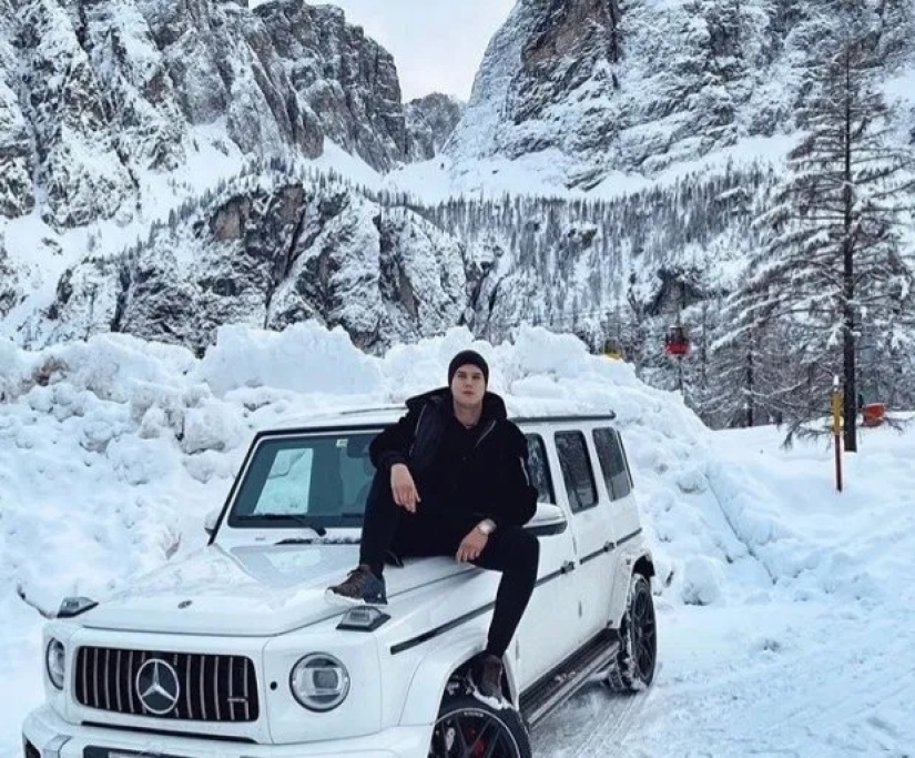 Hot winter: Golden youth brags about luxurious Christmas holidays on Instagram