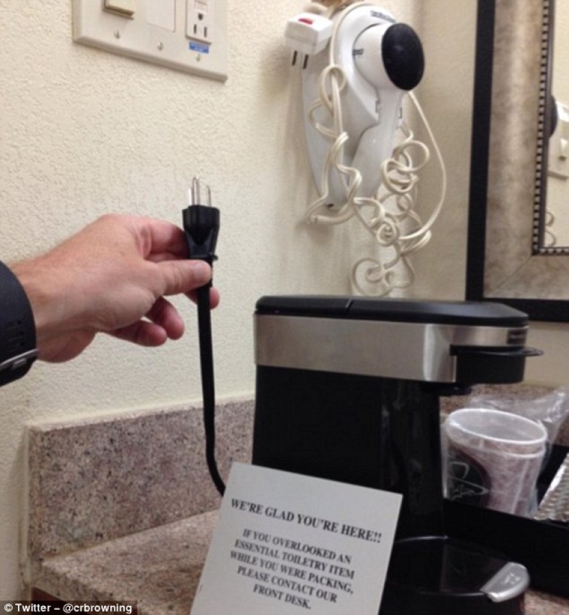 Hotel of Broken Hearts: tourists share photos of how their hotels screwed up Hotel of Broken Hearts: tourists share photos of how their hotels screwed up