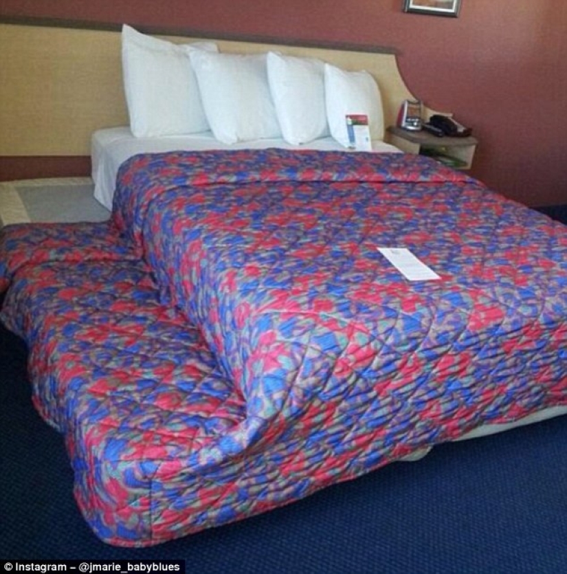 Hotel of Broken Hearts: tourists share photos of how their hotels screwed up Hotel of Broken Hearts: tourists share photos of how their hotels screwed up