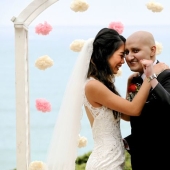 How a hardened cynic can believe in love: instructions from 30 photos