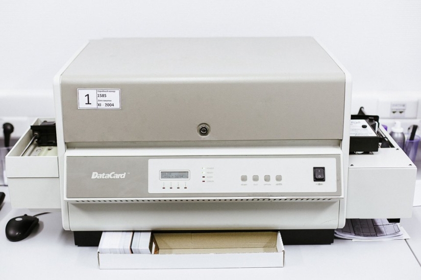 How bank cards are made