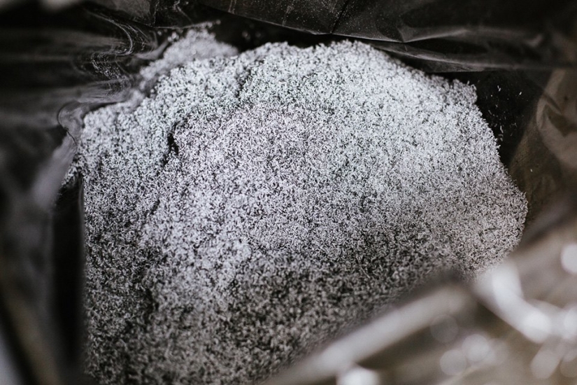 How bank cards are made