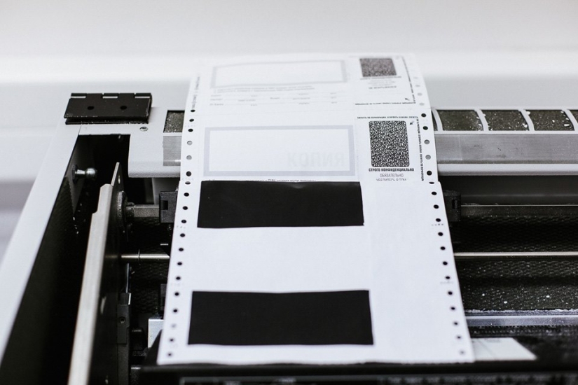 How bank cards are made