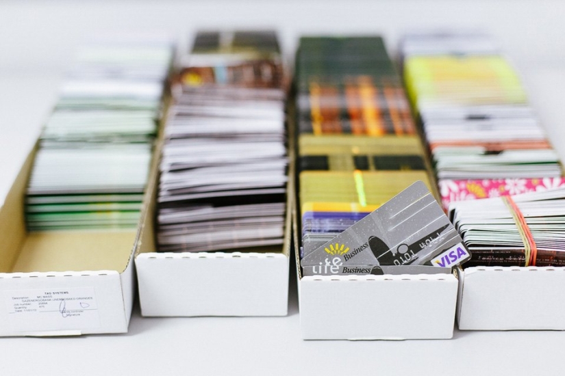 How bank cards are made