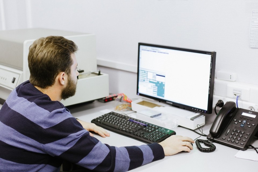 How bank cards are made