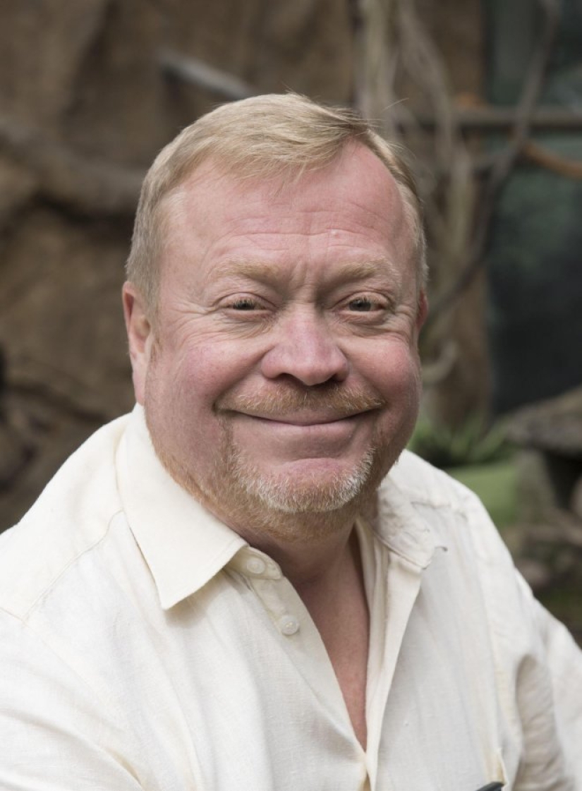 How chimpanzee Azalea from North Korea quit smoking