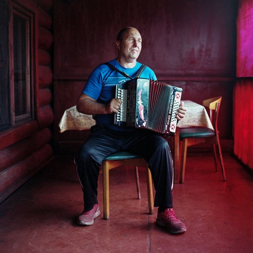 How do the people of Shashlykograd live in Mordovia, who feed truckers