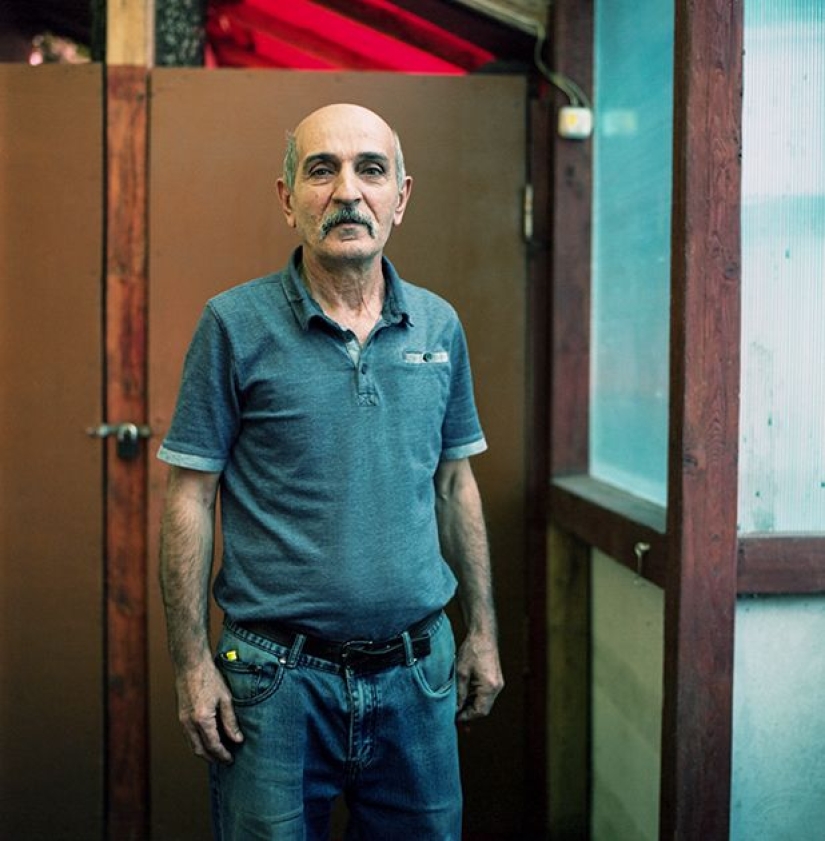 How do the people of Shashlykograd live in Mordovia, who feed truckers