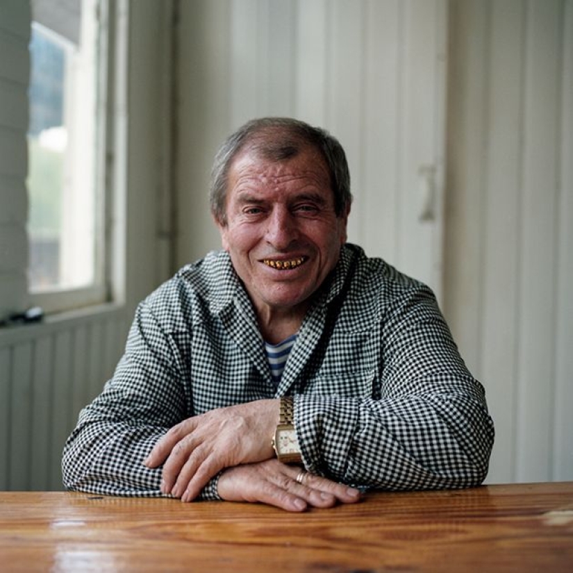 How do the people of Shashlykograd live in Mordovia, who feed truckers