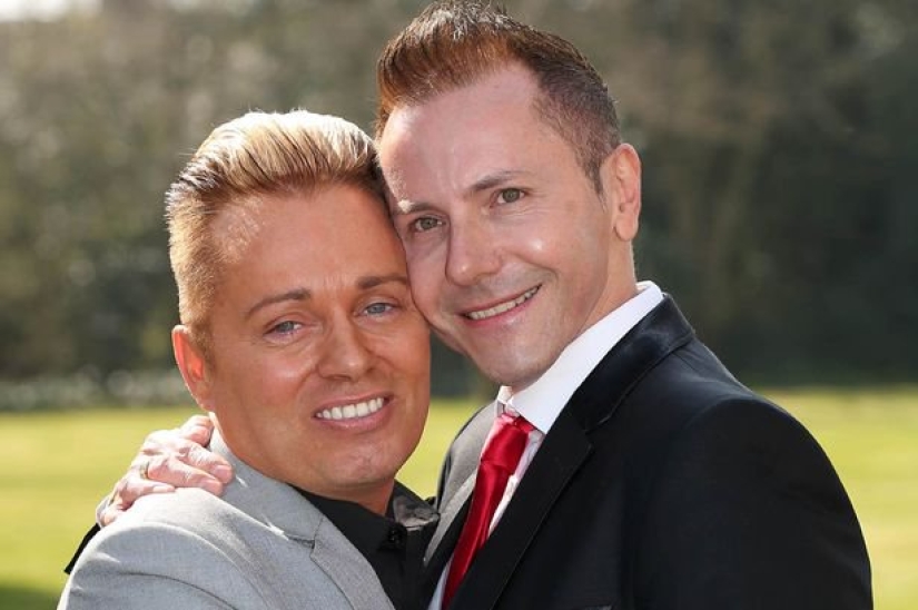 How does a teenage daughter from a family of gay millionaires live? Spoiler: everything is in chocolate How does a teenage daughter from a family of gay millionaires live? Spoiler: everything is in chocolate