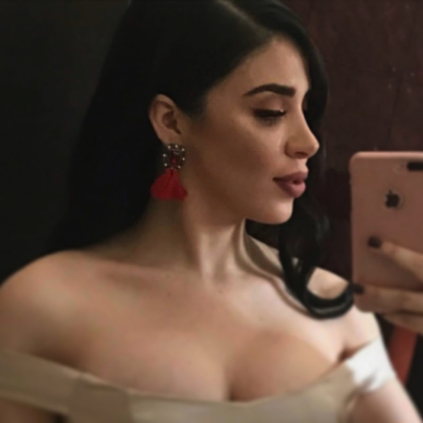How does the wife of the richest and most influential drug lord in the world, Joaquin "El Chapo" Guzman, live