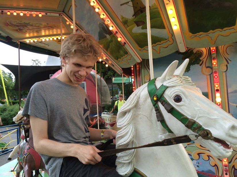 How does the work of a blind programmer from Finland work?