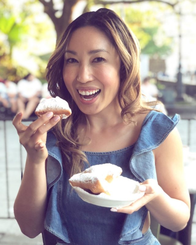 How have the beauty standards of the female body changed over time? How have the beauty standards of the female body changed over time?