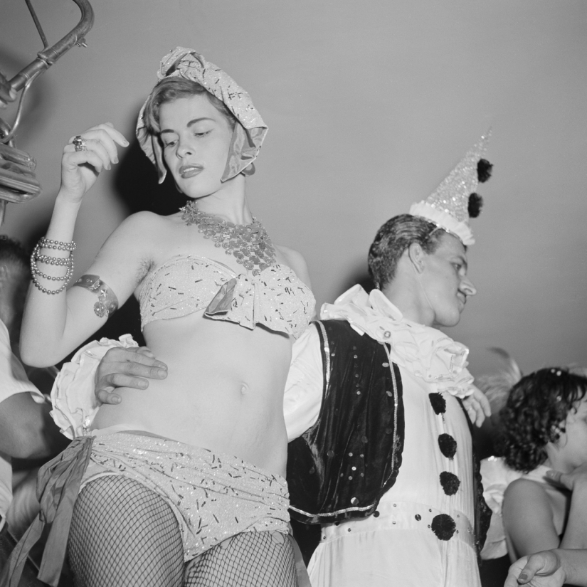 How our grandmothers had fun in 1953 How our grandmothers had fun in 1953